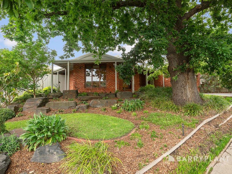 1 Marcanna Place, Beaconsfield