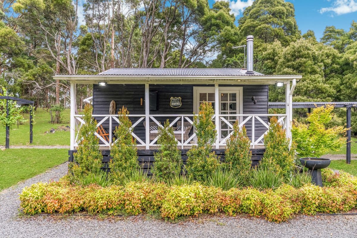 21 Thurgoods Lane South