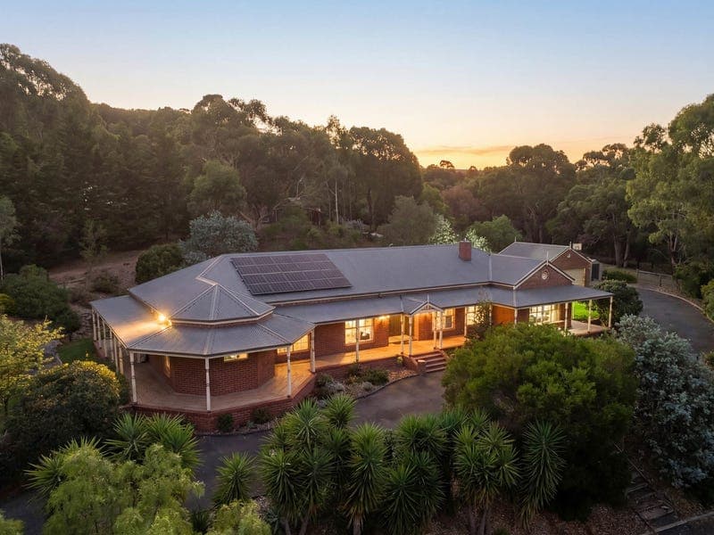 40 The Parkway, Sunbury