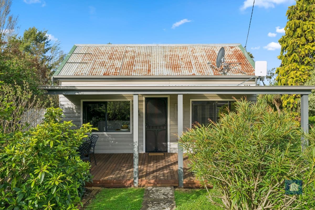 576 CORANGAMITE LAKE ROAD