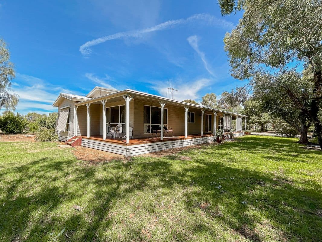 290 North South Road