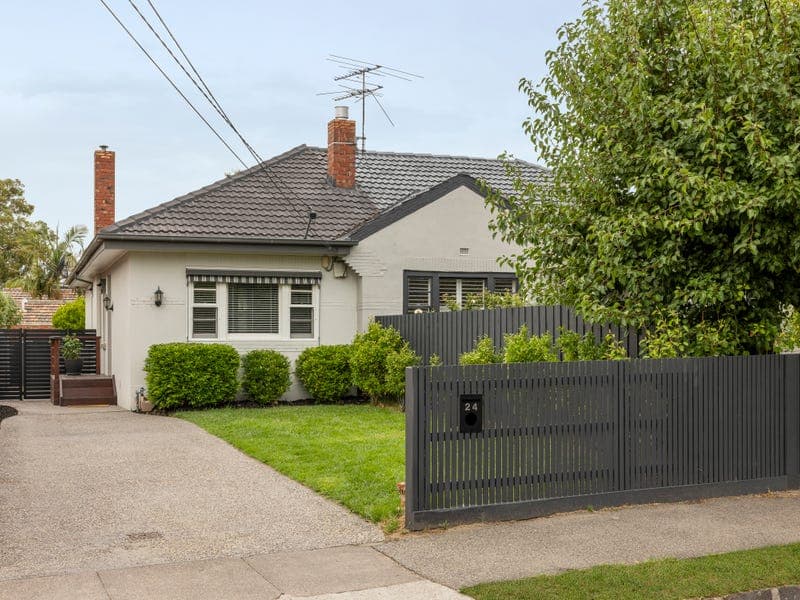 24 Agnew Street, Brighton East