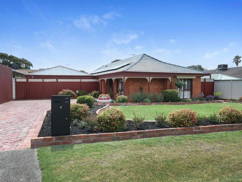 4 Courageous Street, Taylors Lakes