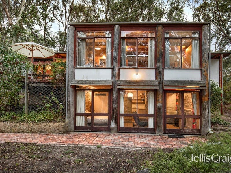 17-19 Carnon Street, Greensborough