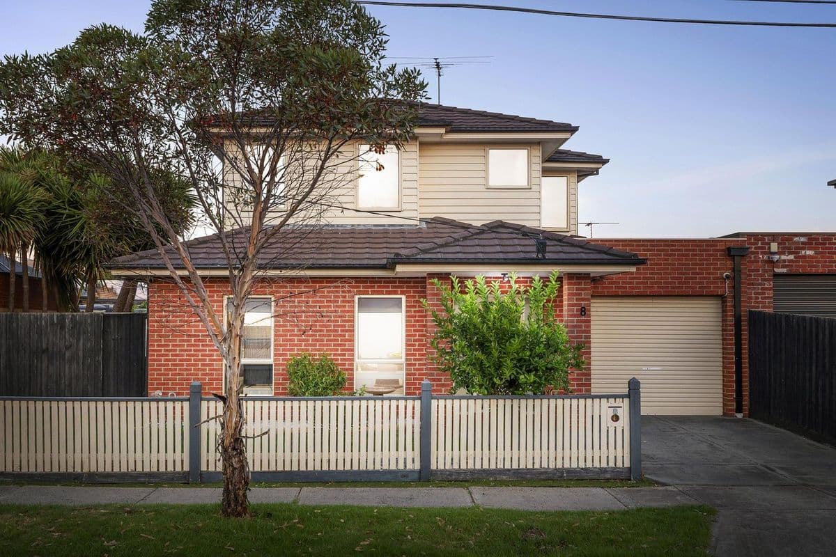8 Cope Street