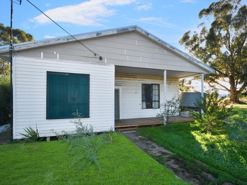 2473 Landsborough Road, Landsborough West