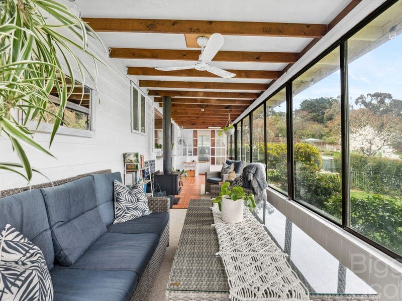 2166 Midland Highway, Springmount