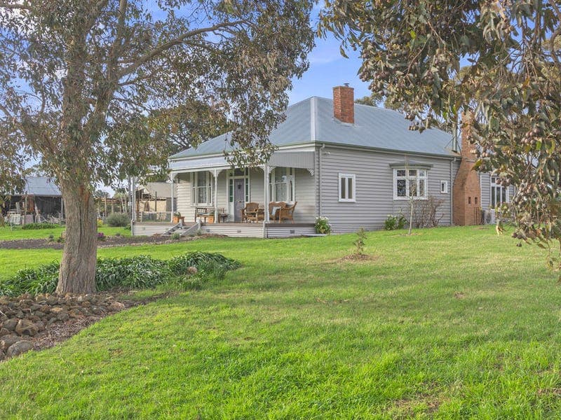 33 McPhersons Lane, Berringa