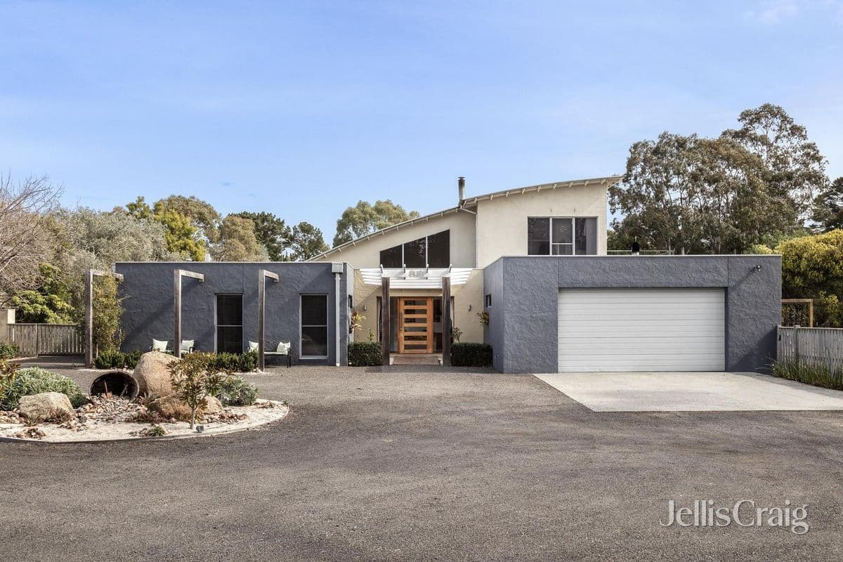 13 Wattle Grove