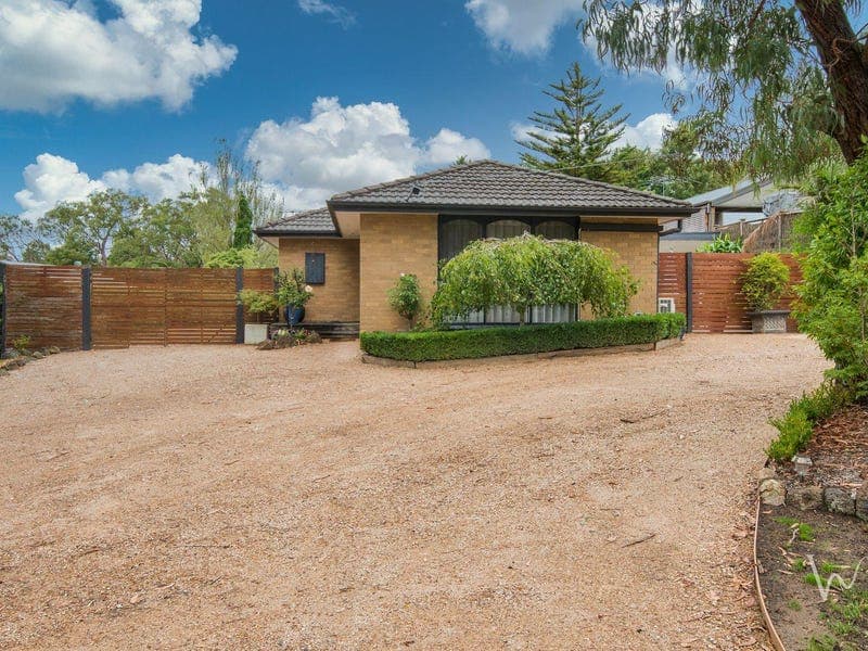 7 Grandview Road, Belgrave Heights