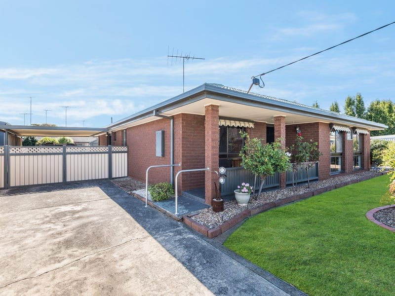 7 McGill Court, St Albans Park