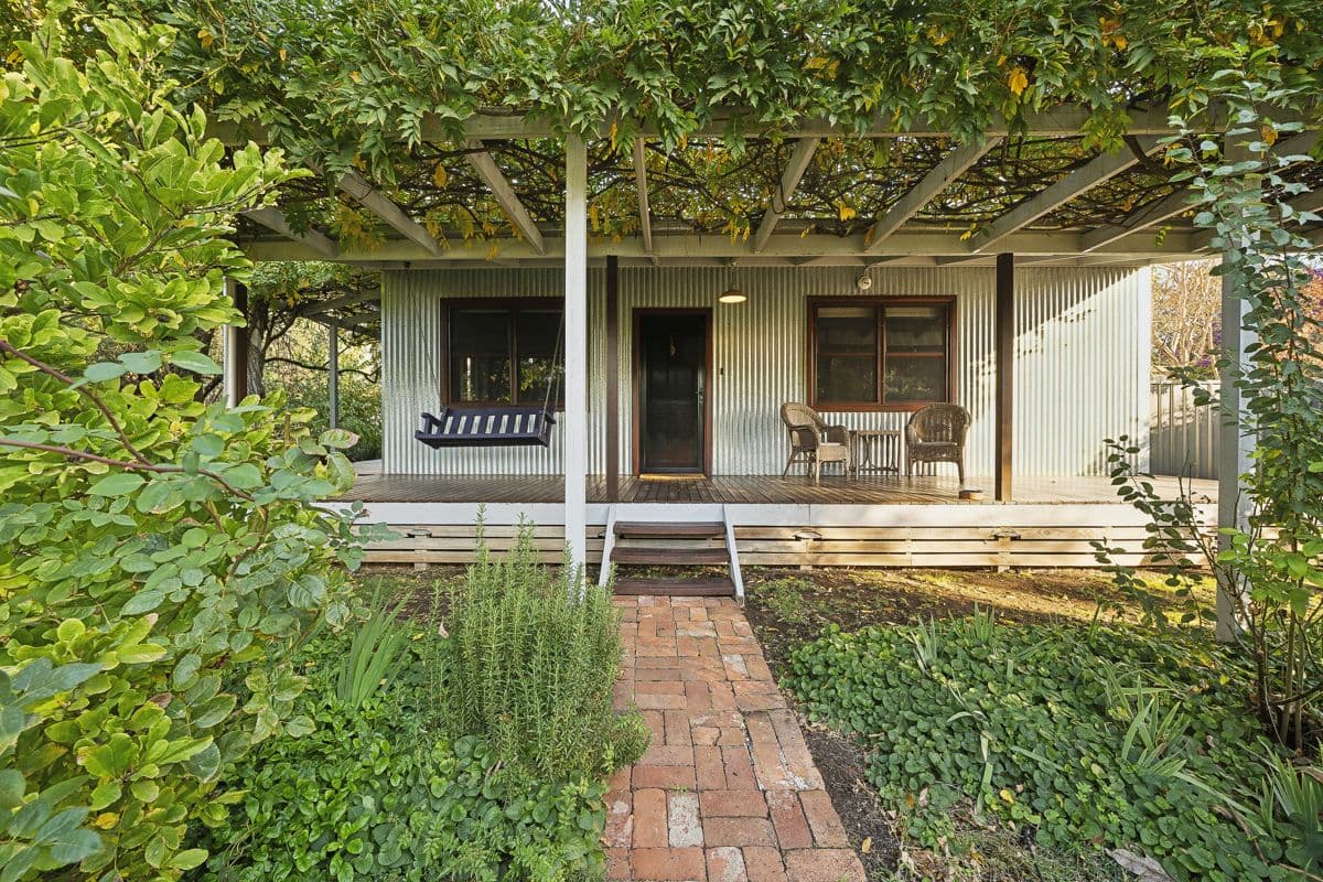 26 WILLIAMSON STREET