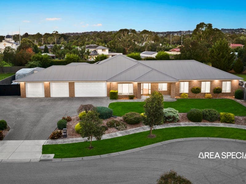 2 Jurana Place, Narre Warren North