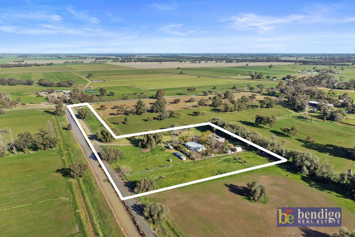 1042 Prairie Rochester Road