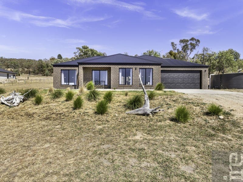 112 Lakeside Drive, Chesney Vale