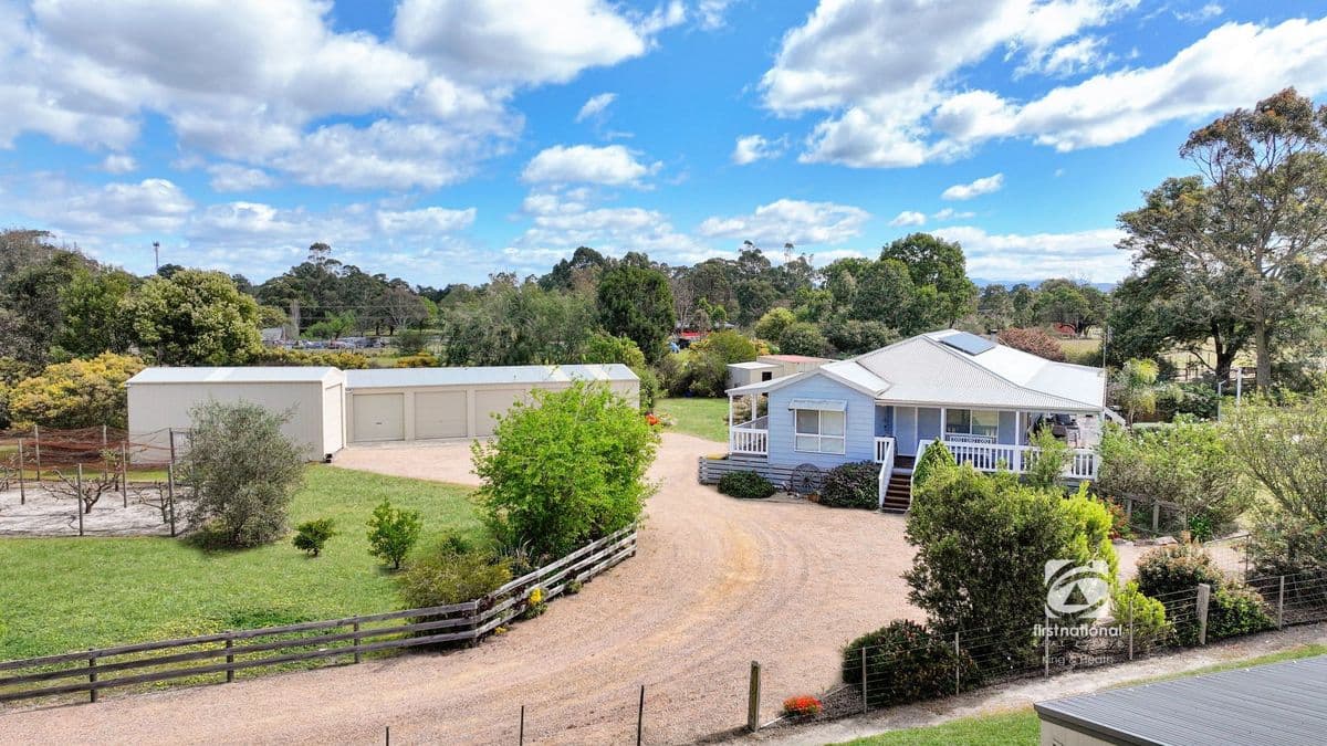 19 Ives Road