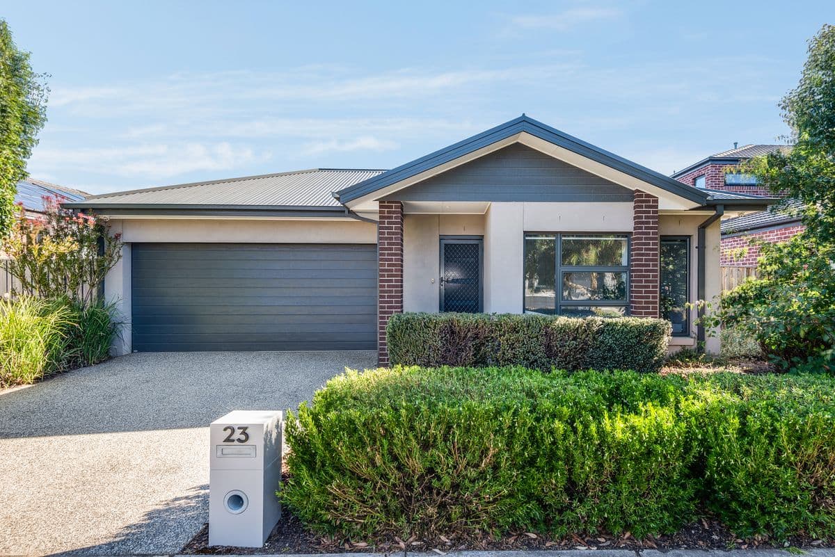 23 Salisbury Circuit