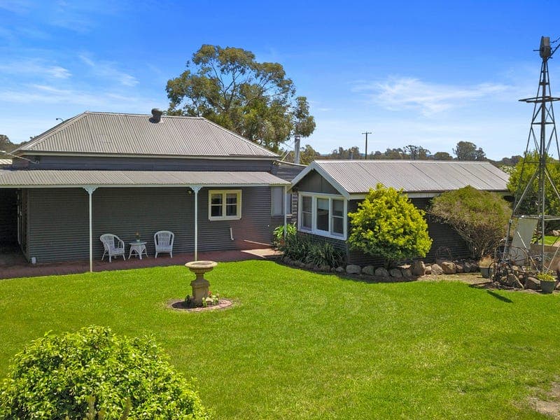 14 Tatong-Moorngag Road
