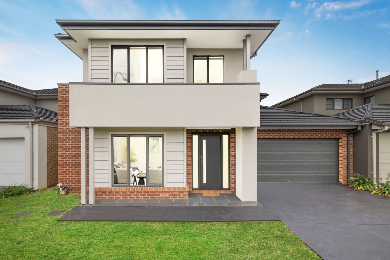53 Cavenagh Boulevard