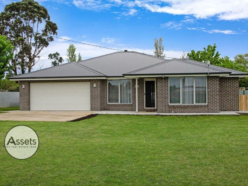 24 Murray Street, Heywood