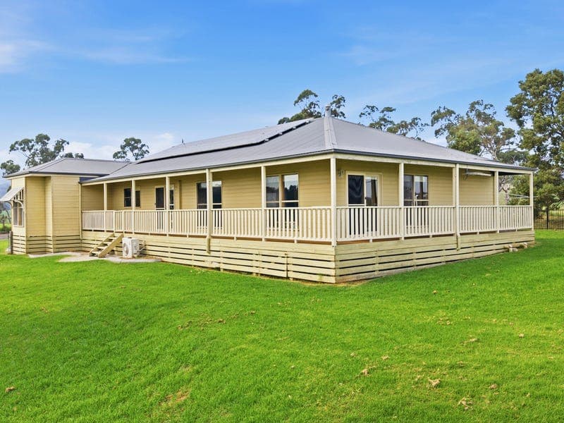 70 Pages Road, Yinnar South