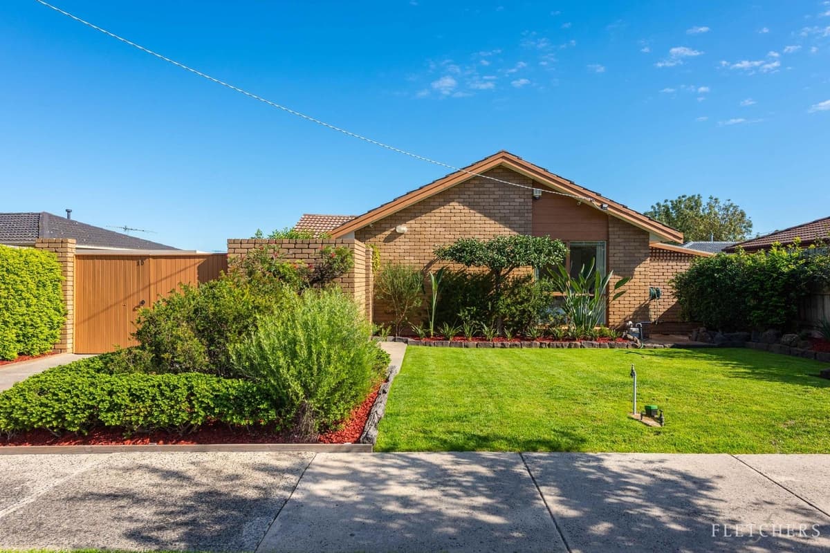 10 JAPONICA STREET