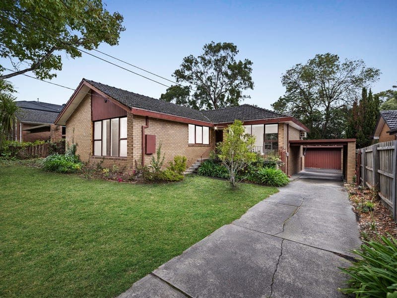 11 Snowden Drive, Glen Waverley