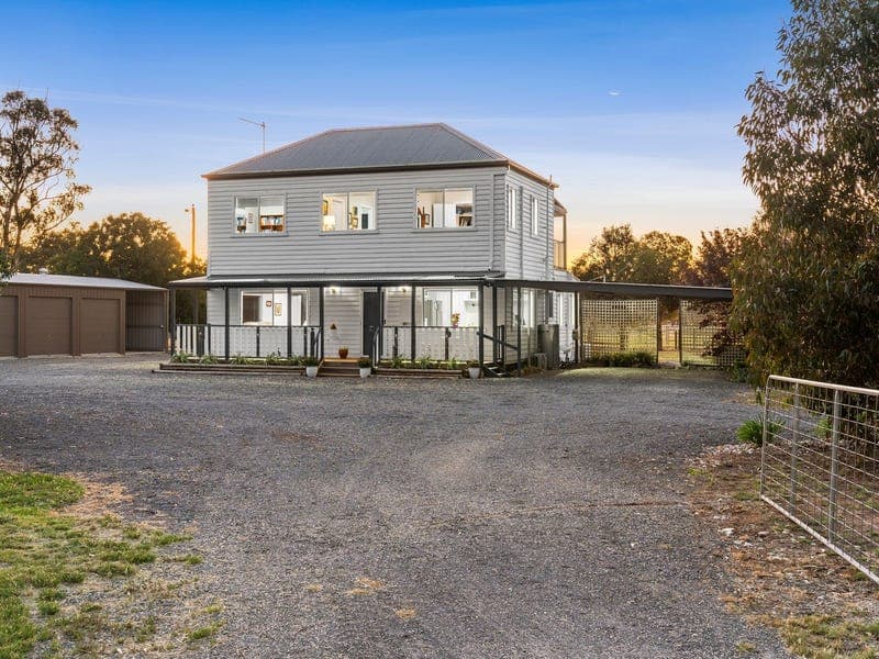 16 School Road, Homebush