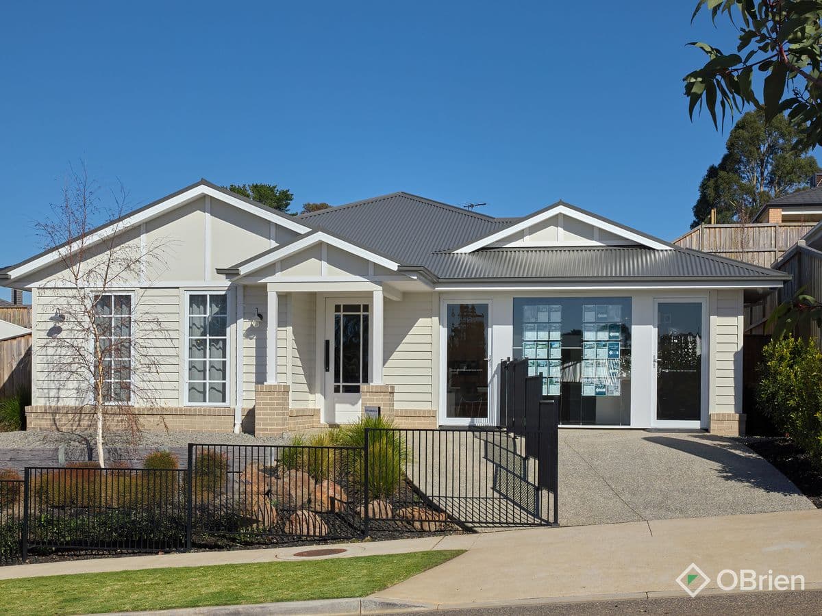 22 ILLAWARRA BOULEVARD
