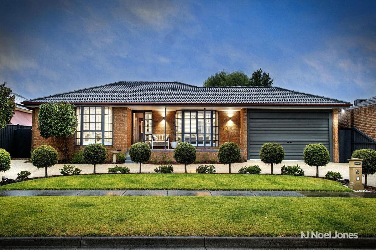 2 Jindabyne Court
