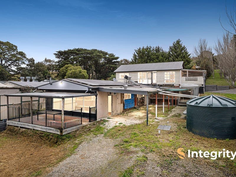 1927 Melba Highway, Dixons Creek