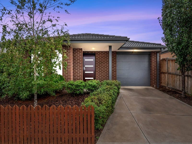 16 Barbra Drive, Charlemont