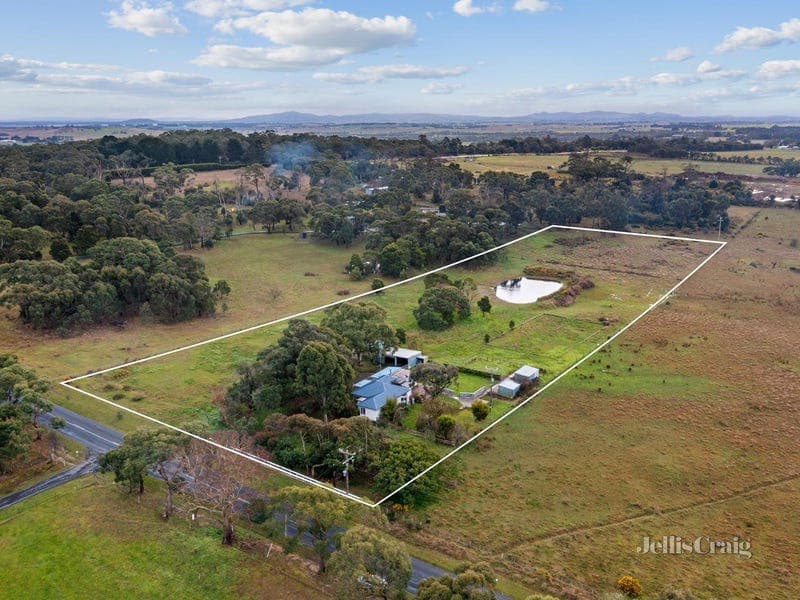 878 Greenhalghs Road, Bunkers Hill