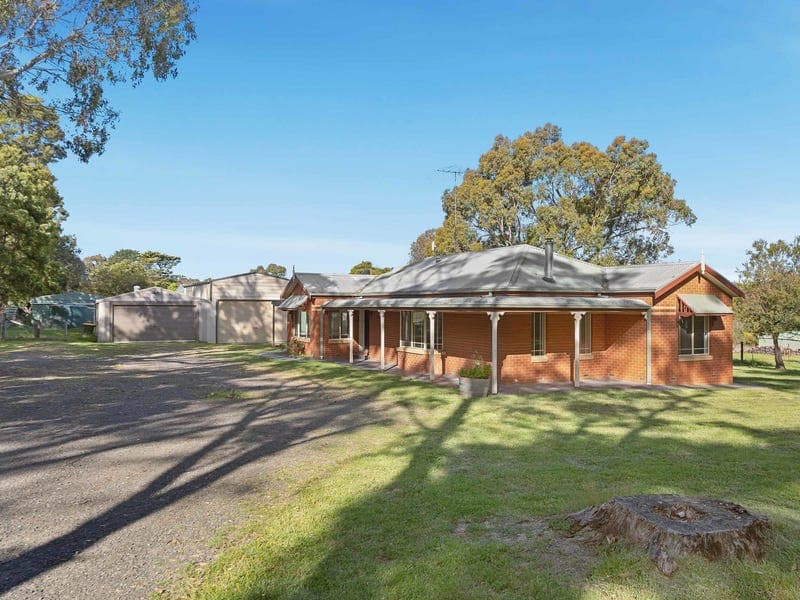 1330 Old Melbourne Road, Gordon