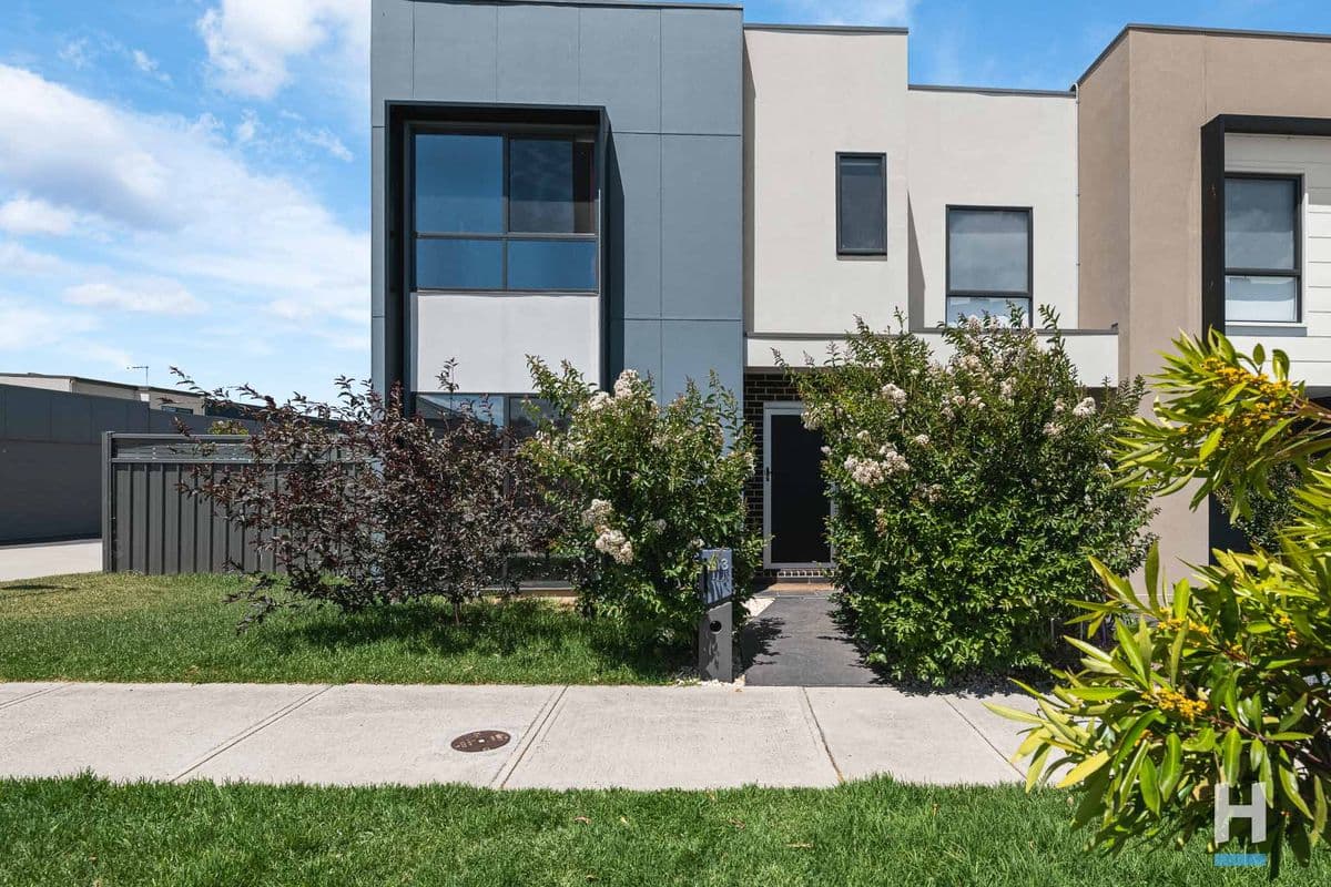 3 Orchard Park Drive