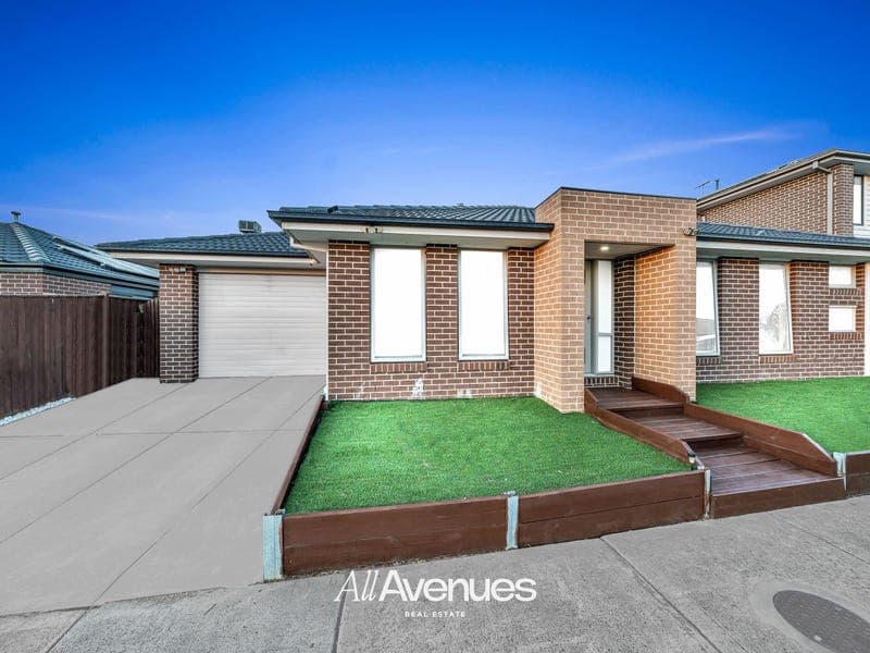 24 Mayflower Drive, Cranbourne West