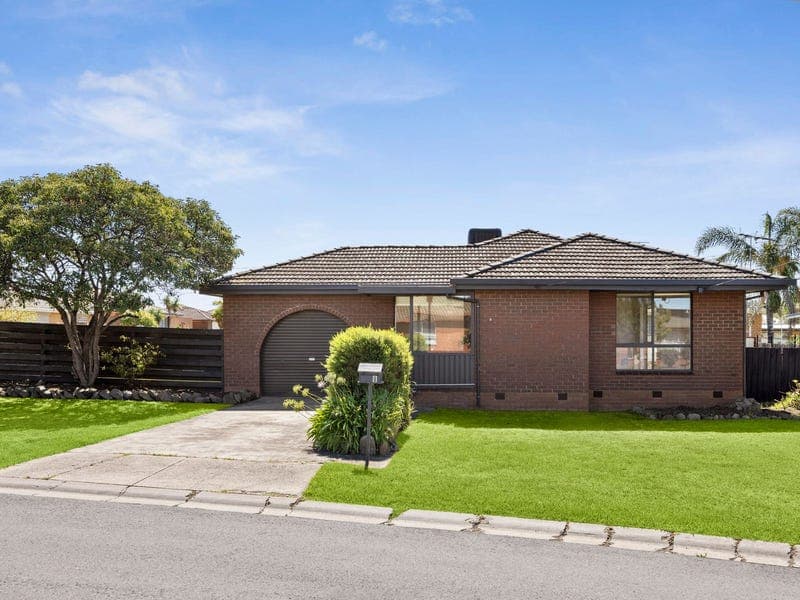 8 Amaroo Court, Bell Park