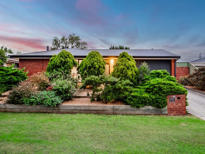 38 Toirram Crescent, Cranbourne