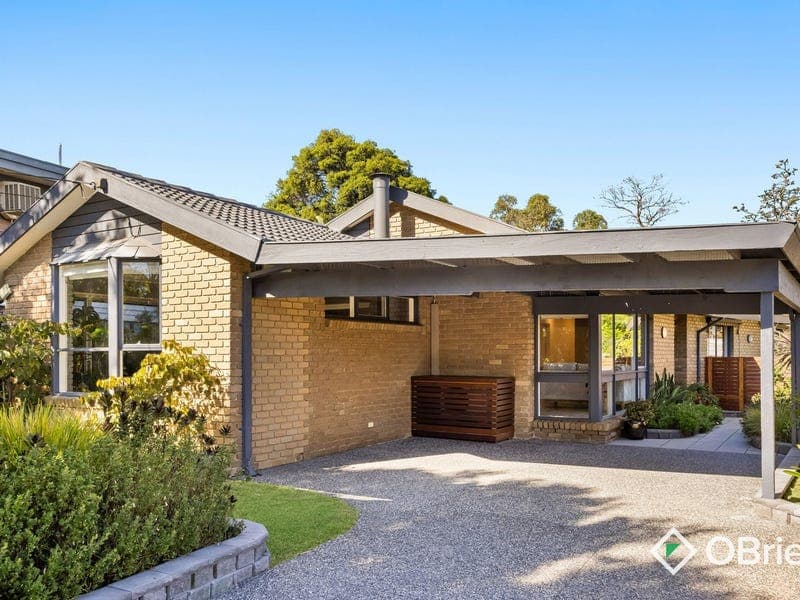 4 Zara Court, Frankston