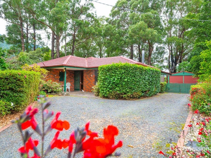 15 Martyr Road, Warburton