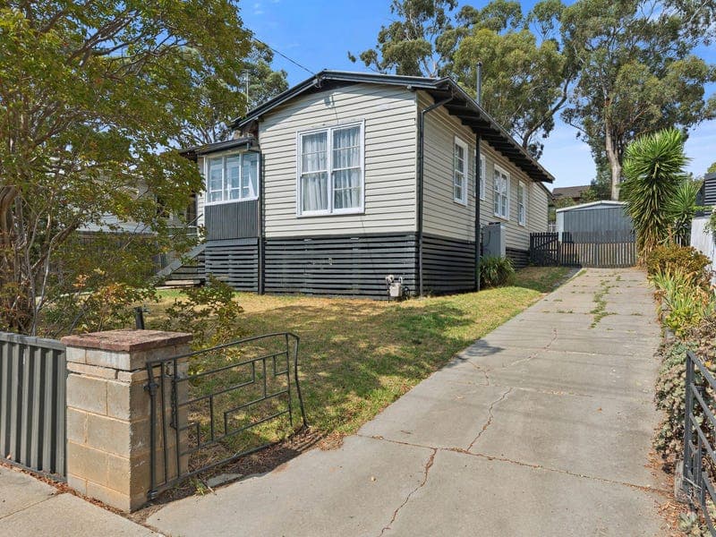 152 Anzac Ave