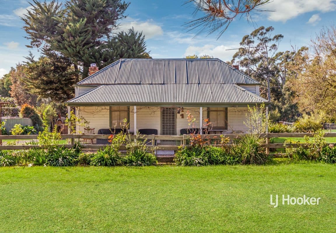 1118 Broadford Wandong Road