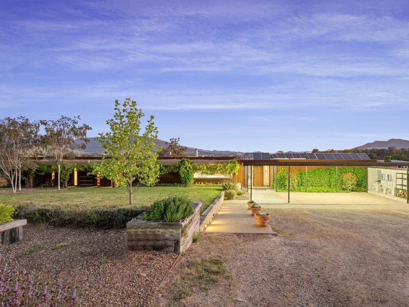 156 Osbornes Flat Road