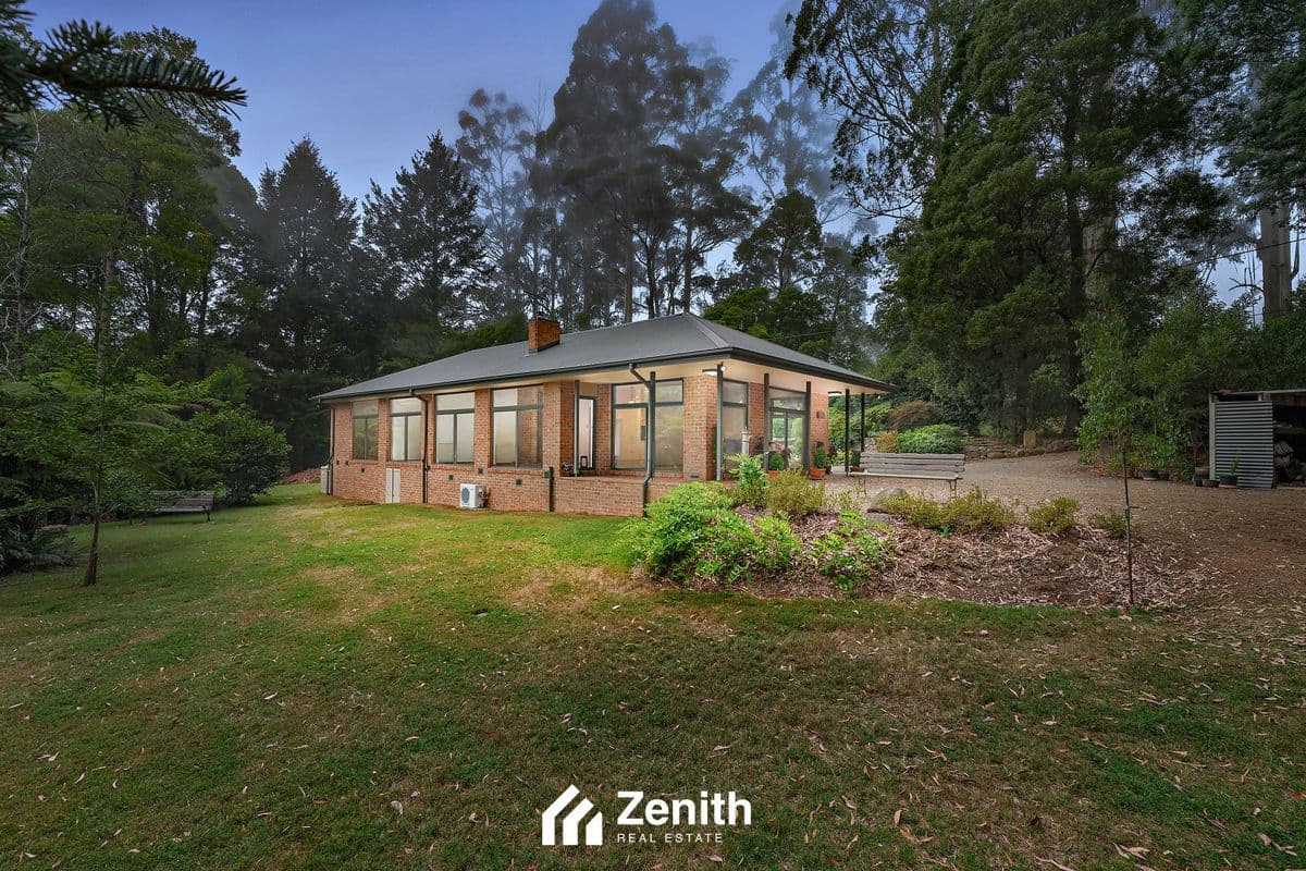 11 Sherbrooke Lodge Road