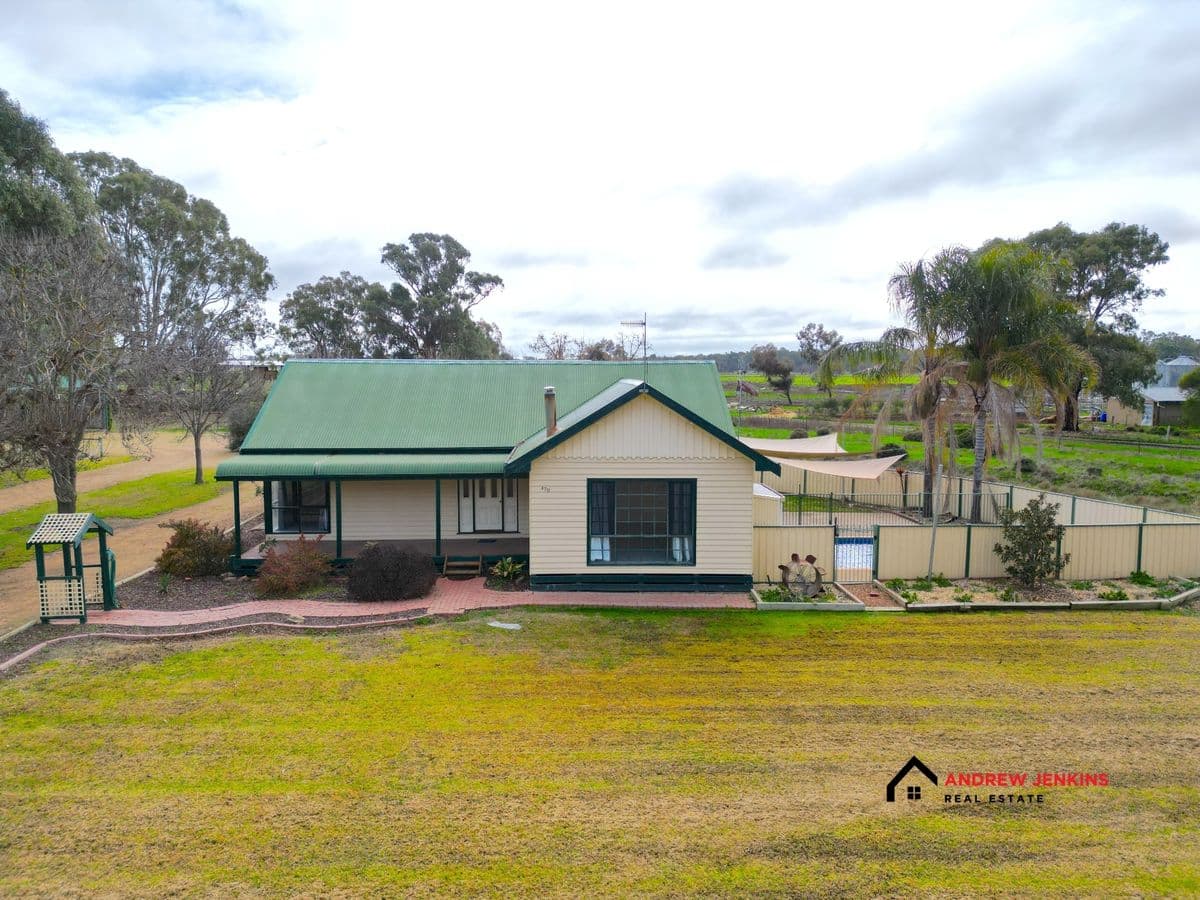 470 Mywee-Koonoomoo Road