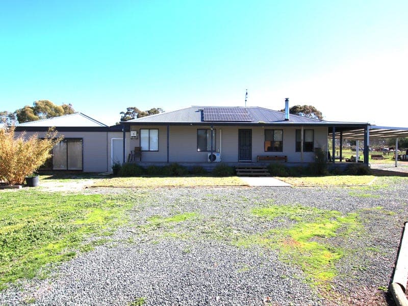 16 Lake Cooper Road, Corop