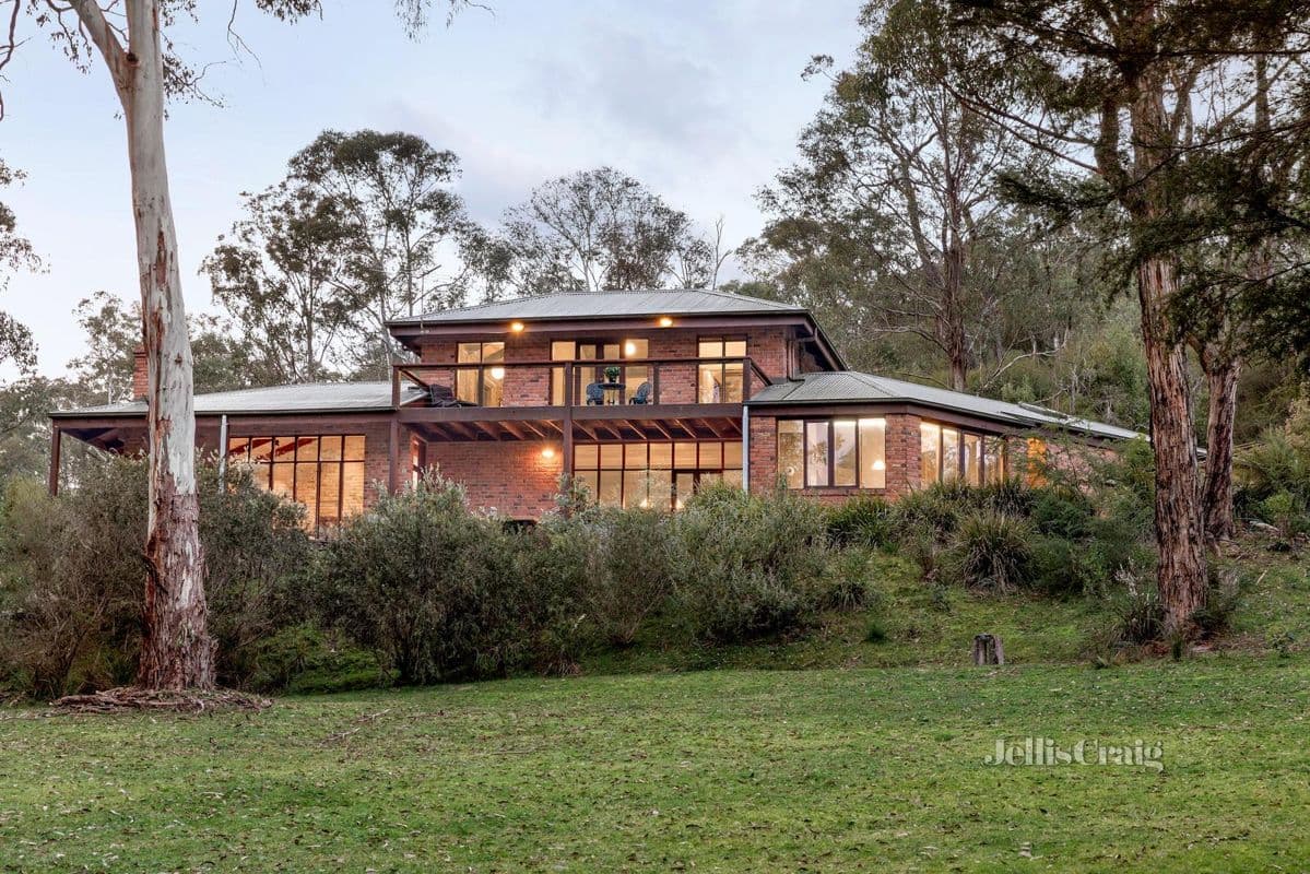 315 Catani Boulevard