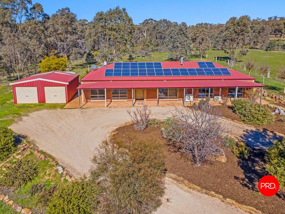 380 Native Gully Crescent
