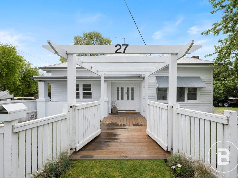 27 Young Street, Golden Point