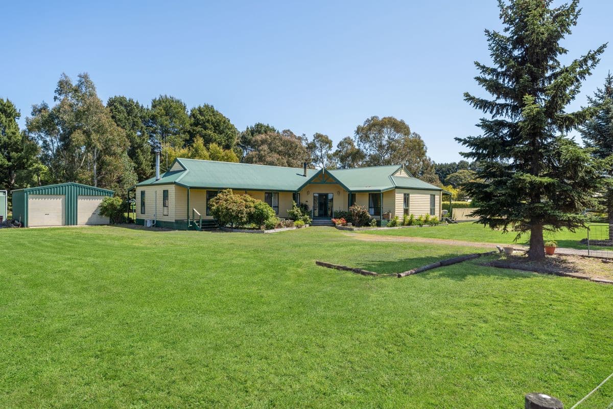 11 Bloomfields Lane